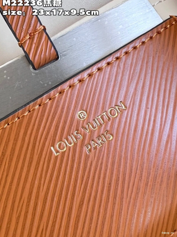 MM LOUIS VUITTON TWIST 0717